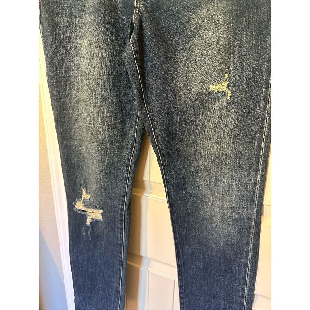 NWT Joe’s Women’s Tapered Slim Distressed Jeans - Size 32 - Picture 2 of 10